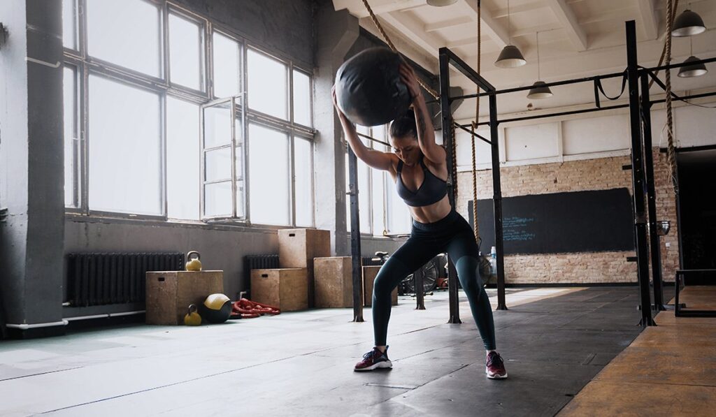 Guide tout-en-un sur les noms, images, prix et catalogue des équipements de gym 42 Achat-Conseils-pour-Studio-Opérateurs-Medicine-Balls-banner
