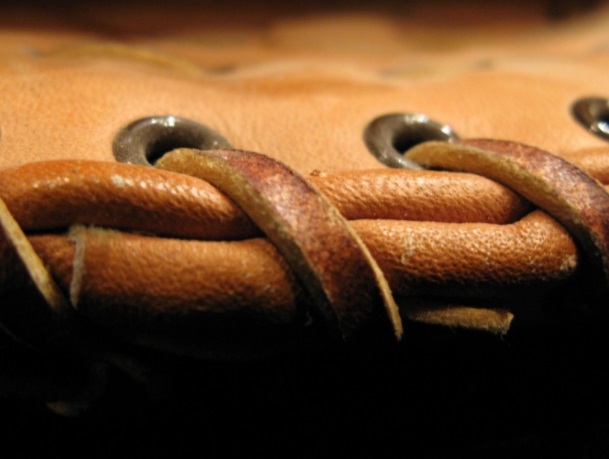 The Ultimate Guide on Baseball Glove Manufacturers 8