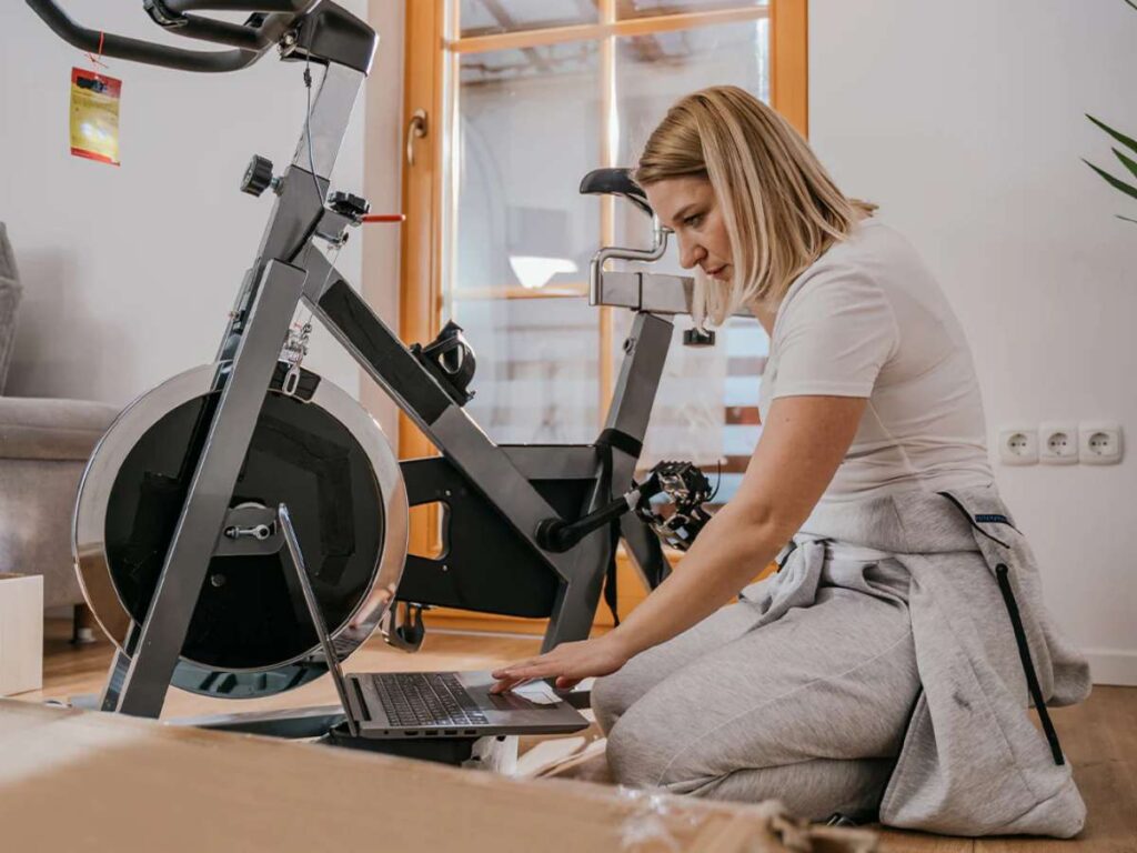 Spinning Bike Vs Stationary Bicycle: A Complete Showdown 4 Spinning Bike Vs Stationary Bicycle: A Complete Showdown 4