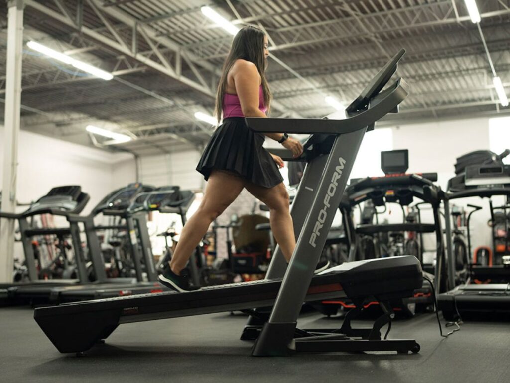 Stairmaster Vs Incline Treadmill: Key Differences Explained 3 Stairmaster Vs Incline Treadmill: Key Differences Explained 3